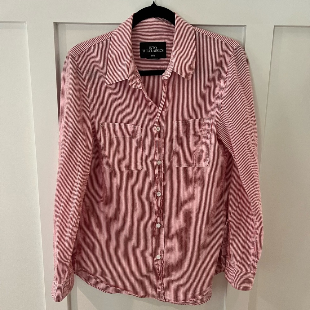 ZARA ✨ into the classics stripe button down